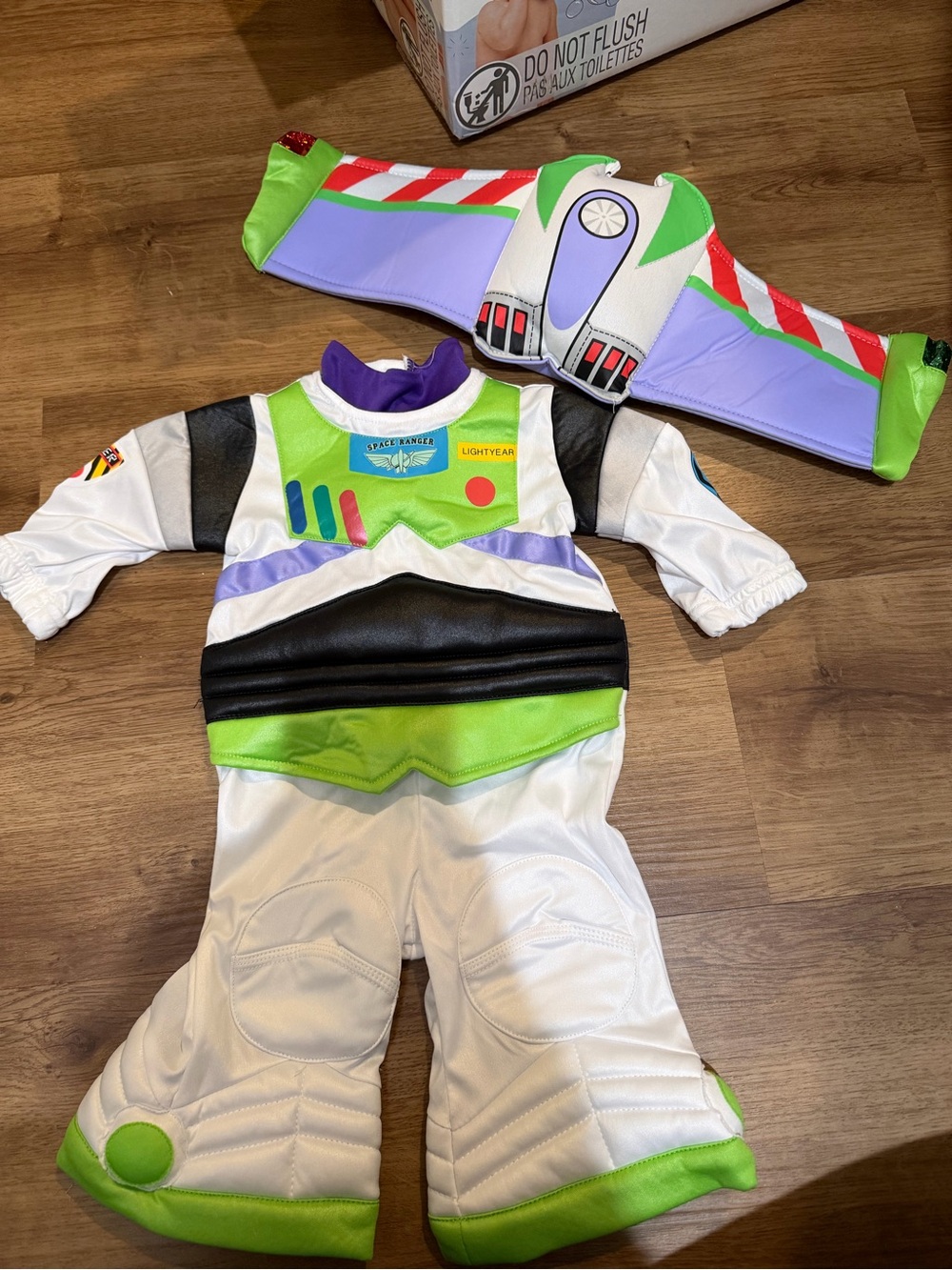 Disney Green, White & Purple Buzz Lightyear Space Ranger Costume with Wings - Picture 5 of 6